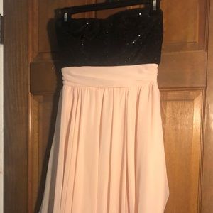 BEAUTIFUL PROM DRESS. Size 5!!!